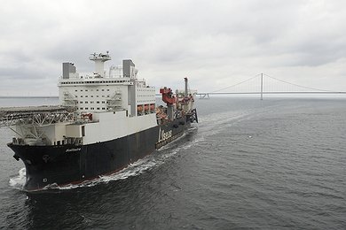 Pipelay Vessel Solitaire Enters the Baltic Sea