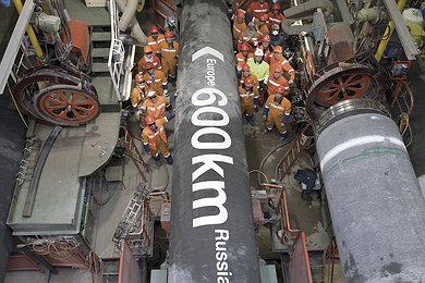 Work in progress: Nord Stream passes half-way mark for line 1